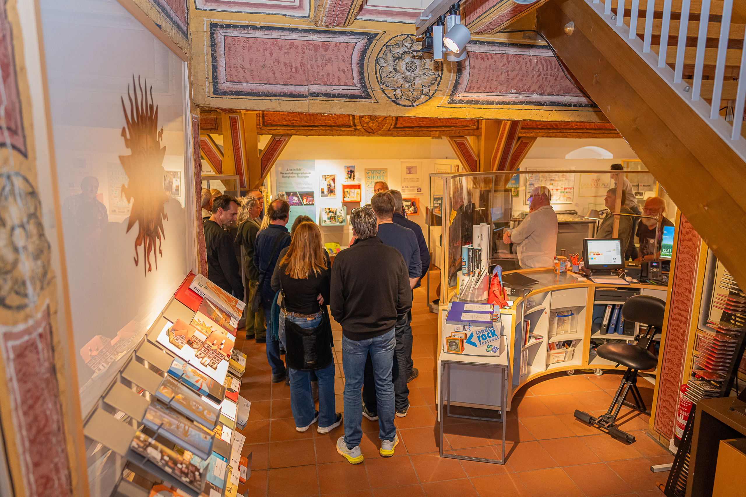 eine Führunmg aufgenommen Rückenansicht